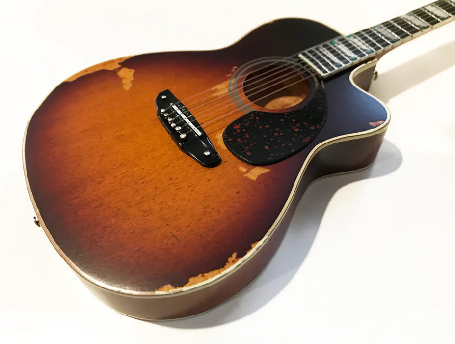 TK-381 AXE Toby Keith Sunburst  Acoustic Miniature